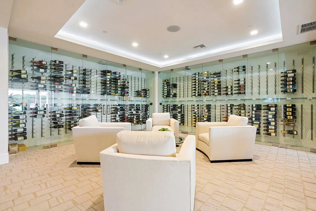 2720 Donald Ross Road, #203