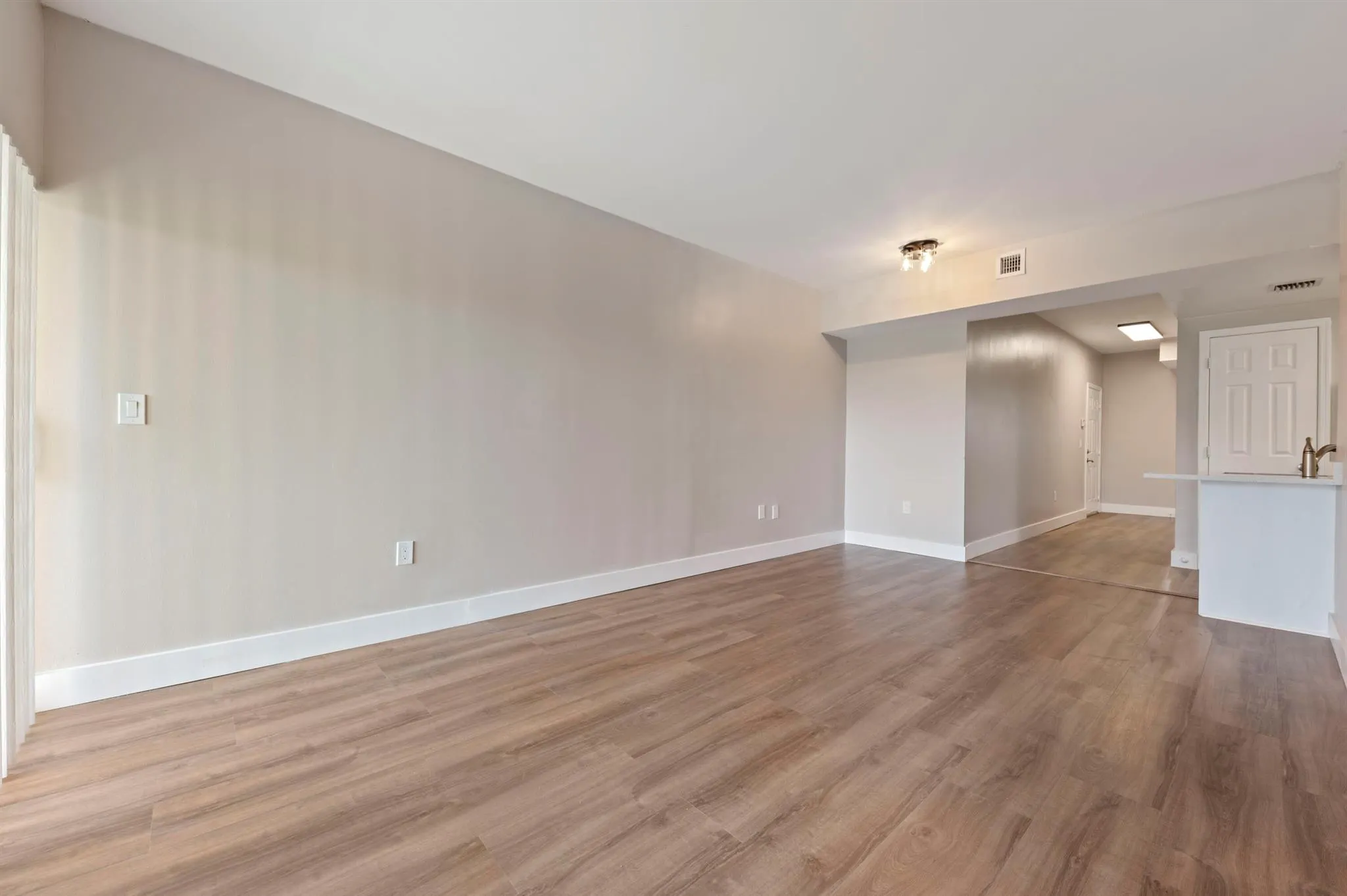 2060 Greenview Shores Boulevard, #323