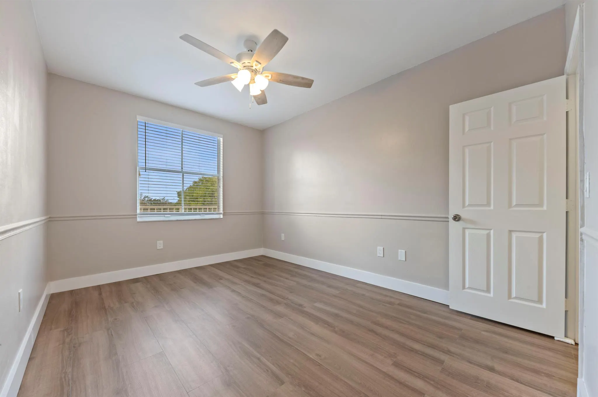 2060 Greenview Shores Boulevard, #323