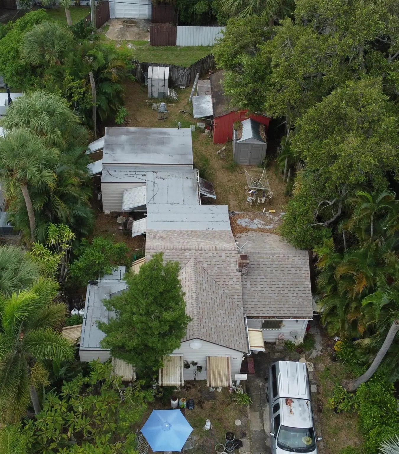 809 N Lakeside Drive