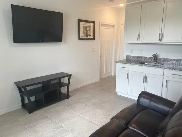 5133 Armina Place, #Studio