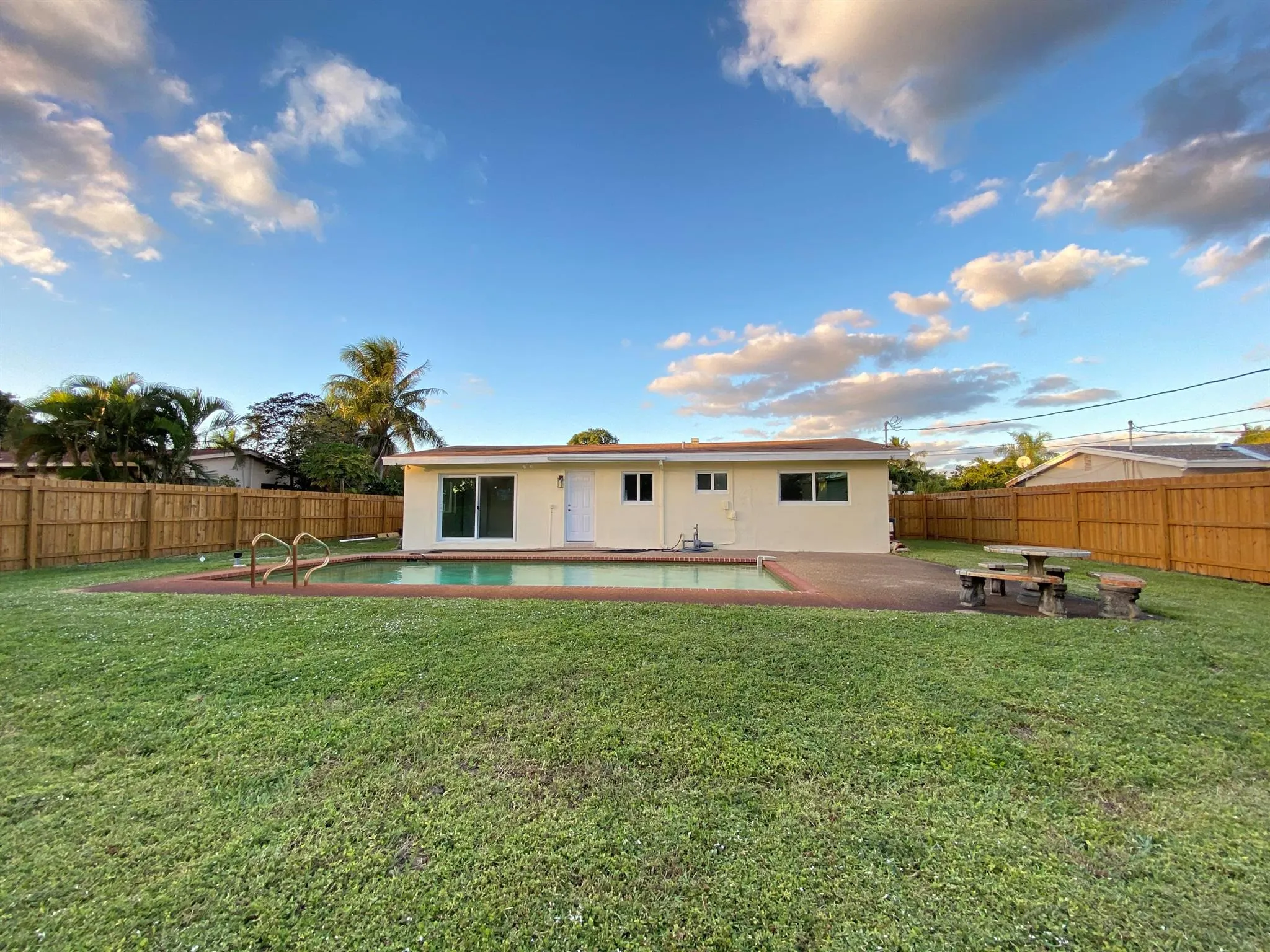 124 NW 9th Street