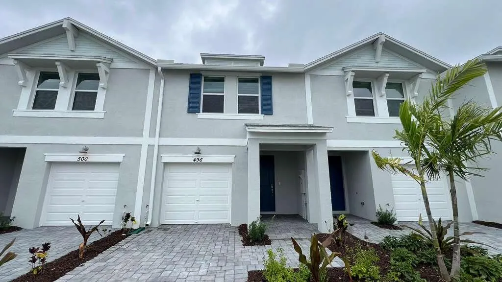 526 Salisbury Circle