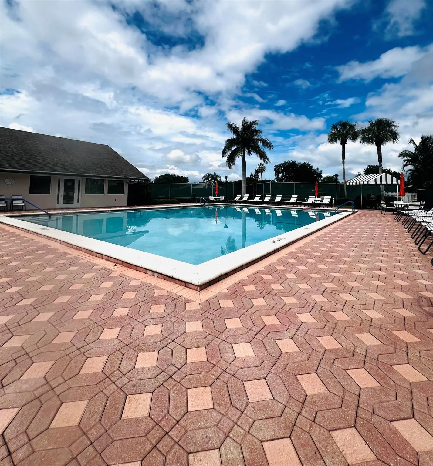 2749 SW 5th Street