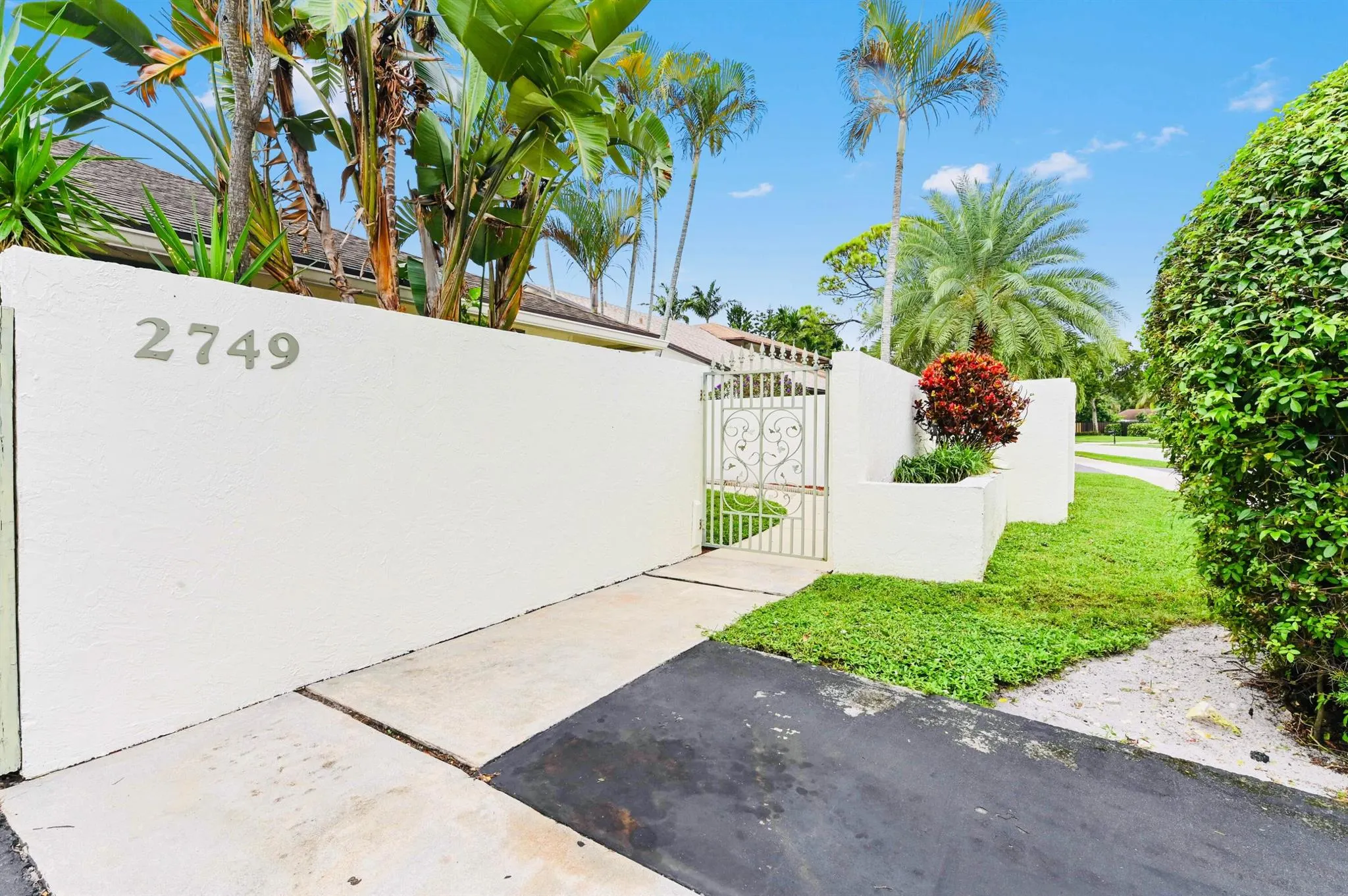 2749 SW 5th Street