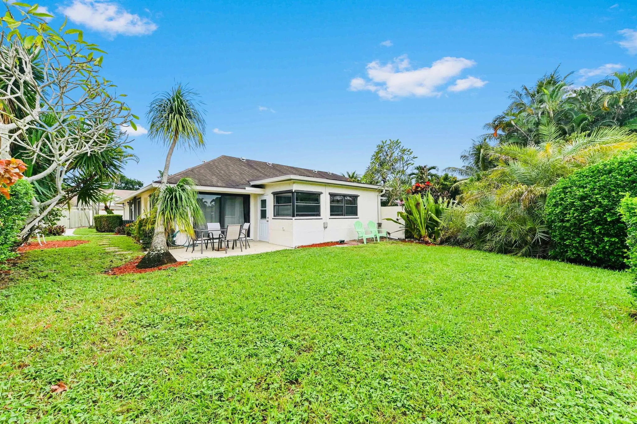 2749 SW 5th Street