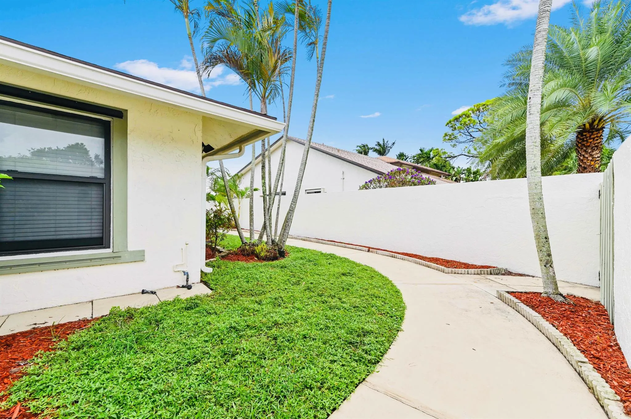 2749 SW 5th Street