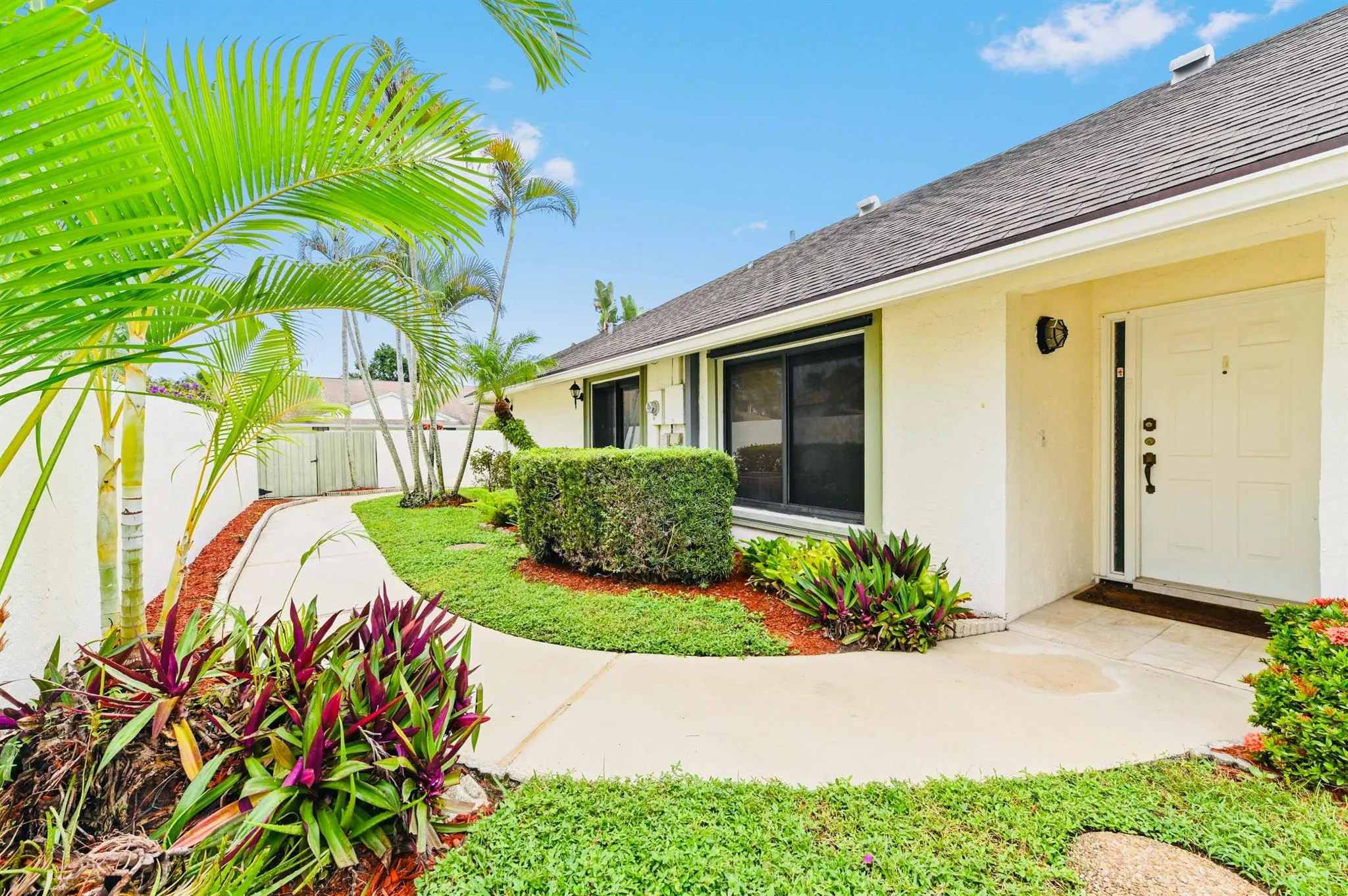 2749 SW 5th Street