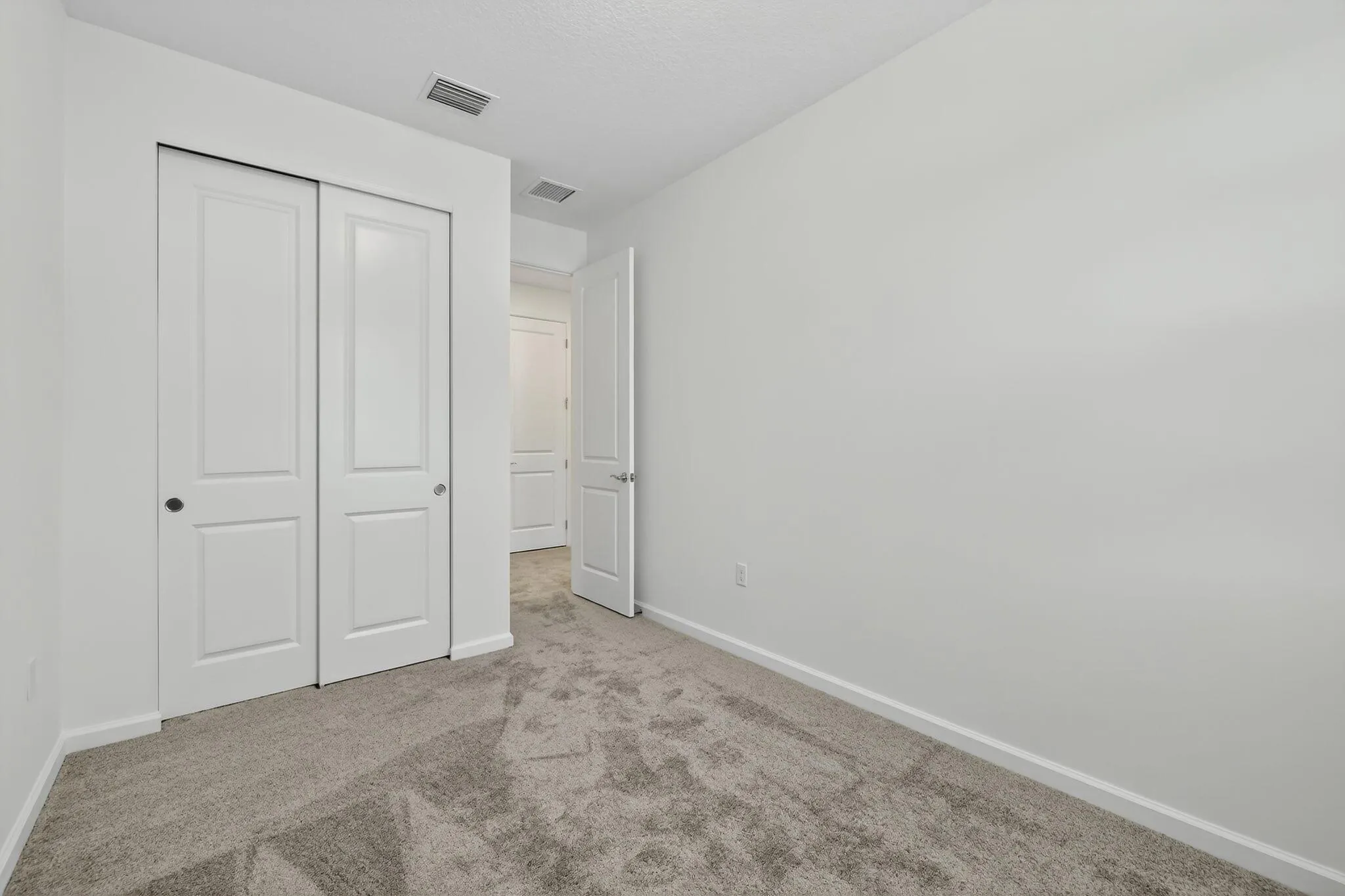 7596 SW Linus Lane