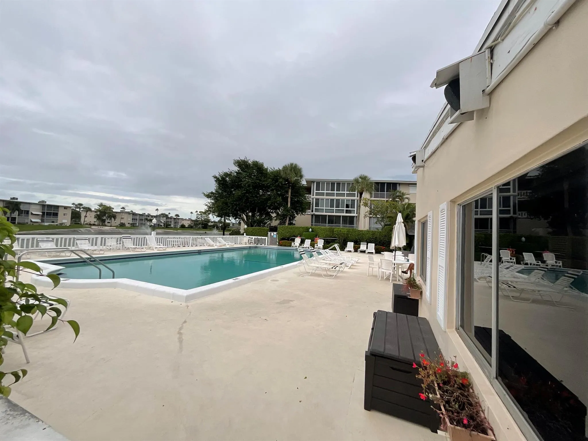 2728 Garden Drive N, #415