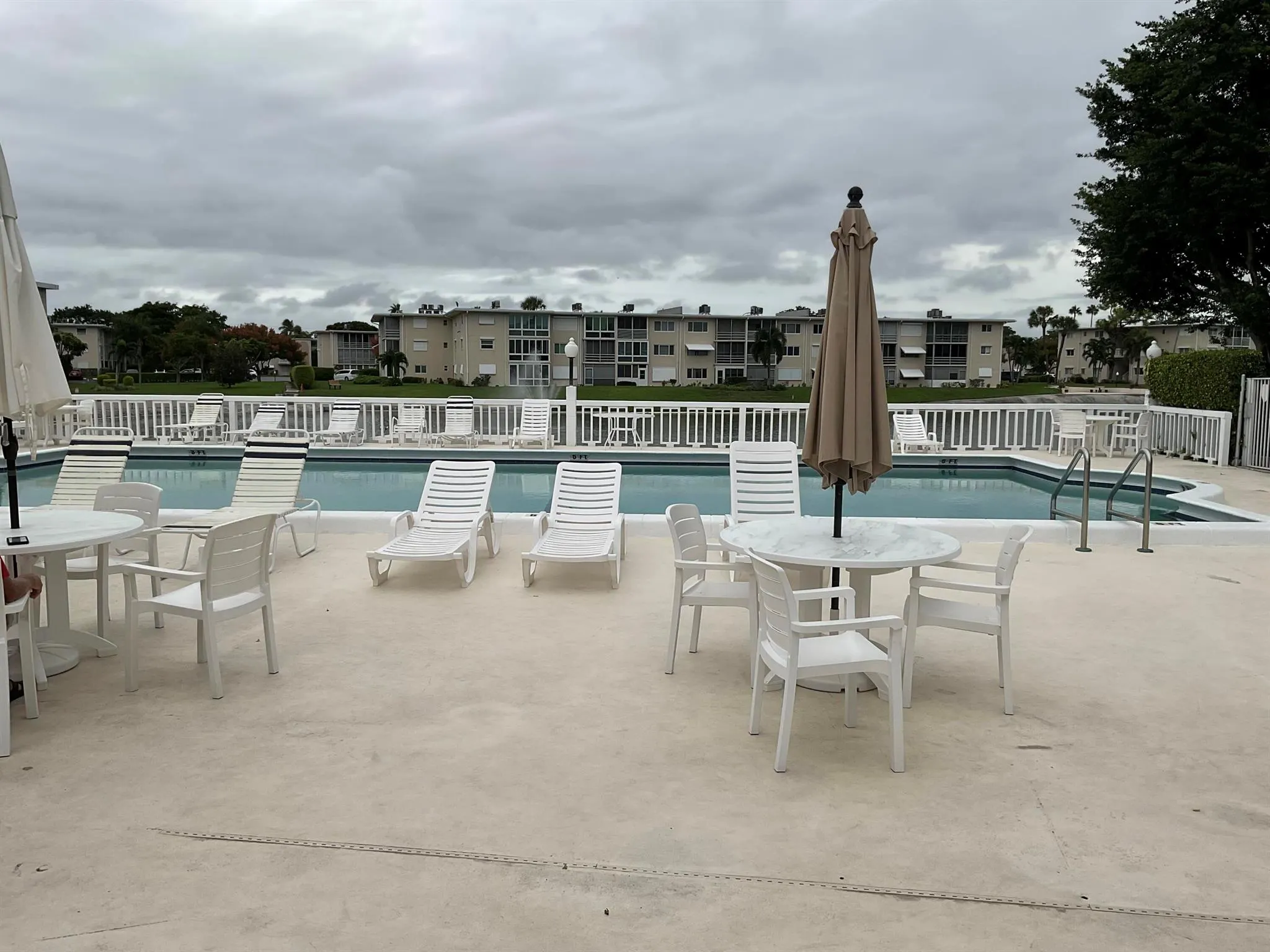 2728 Garden Drive N, #415