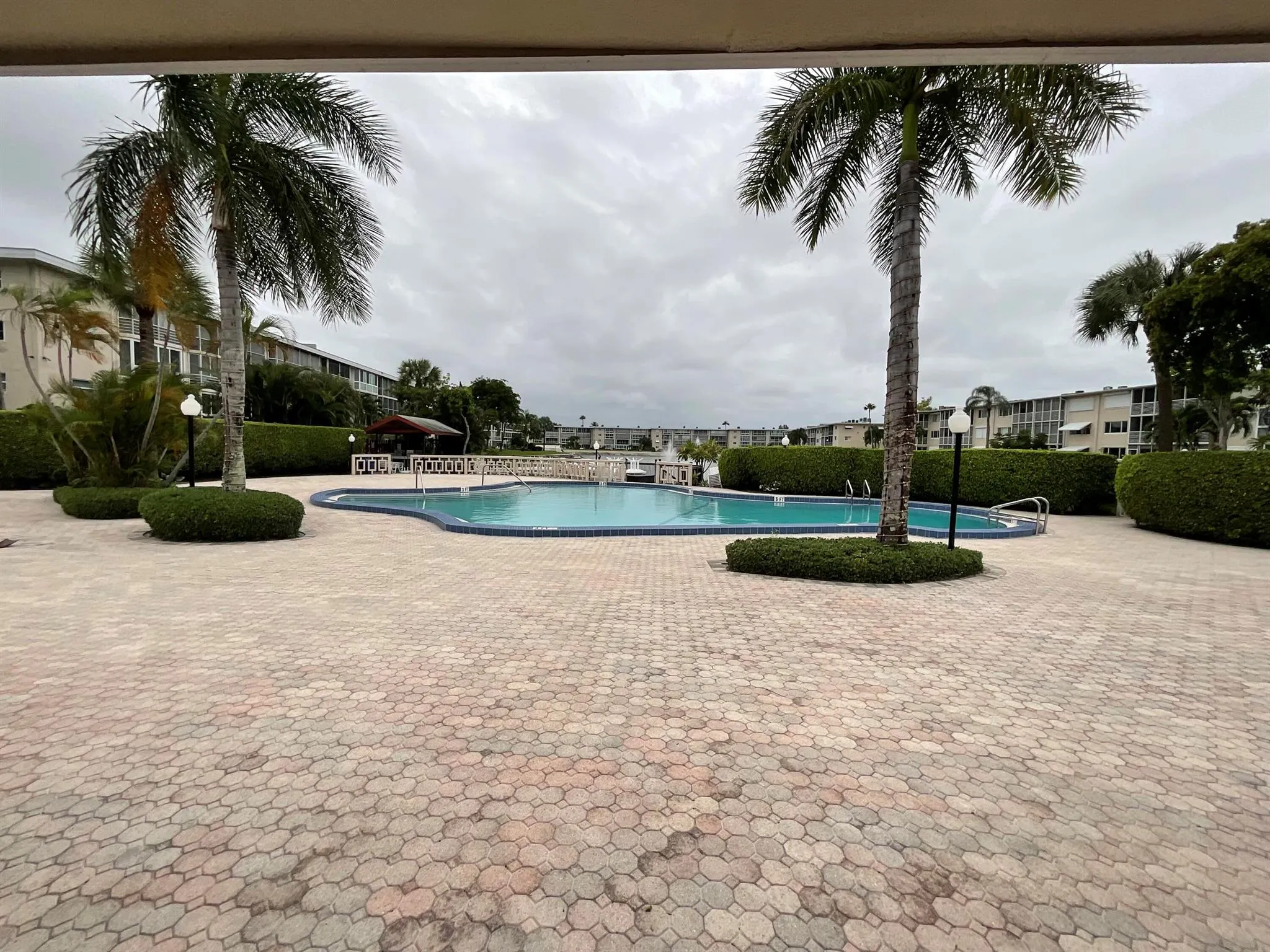 2728 Garden Drive N, #415