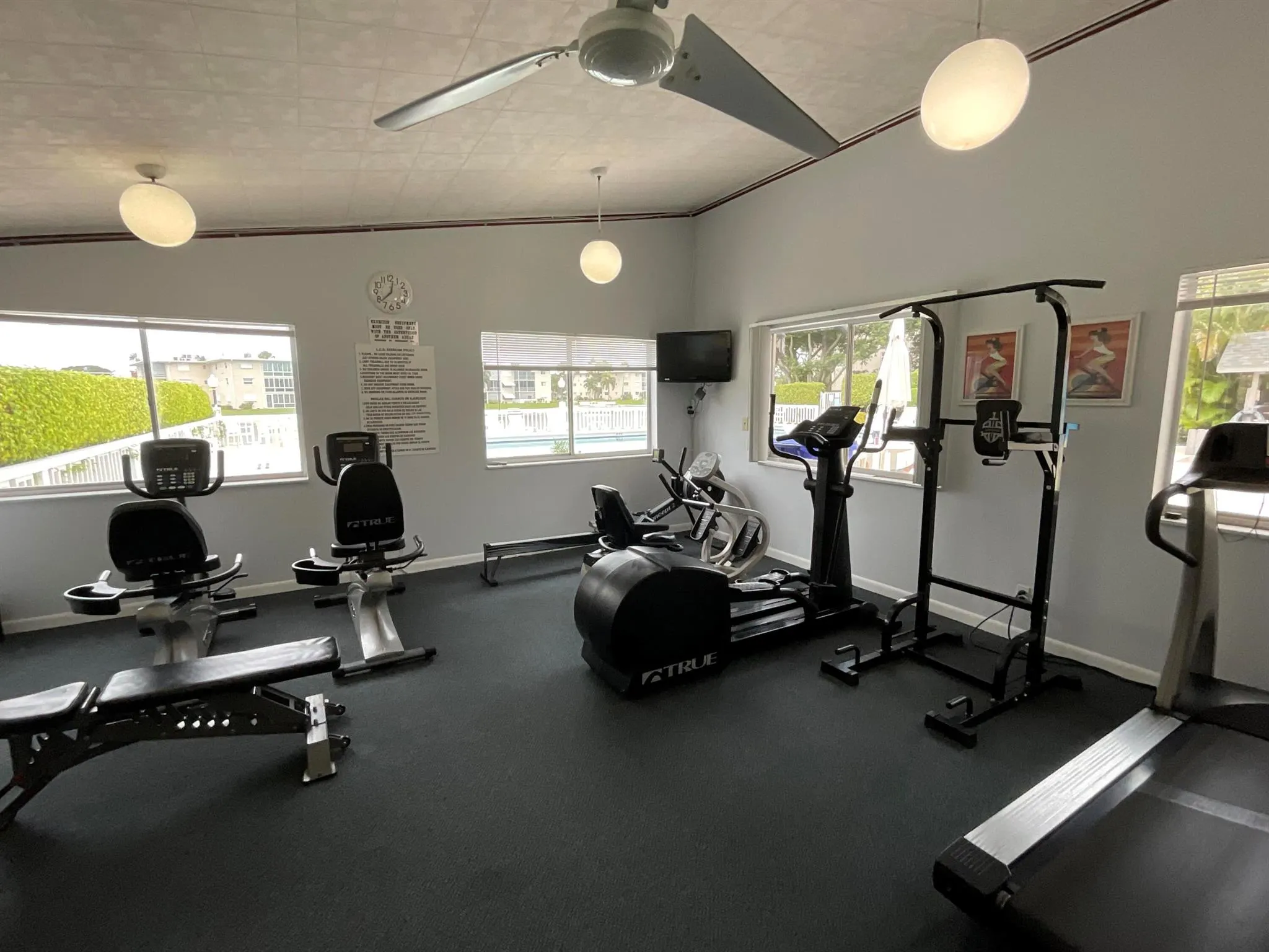 2728 Garden Drive N, #415