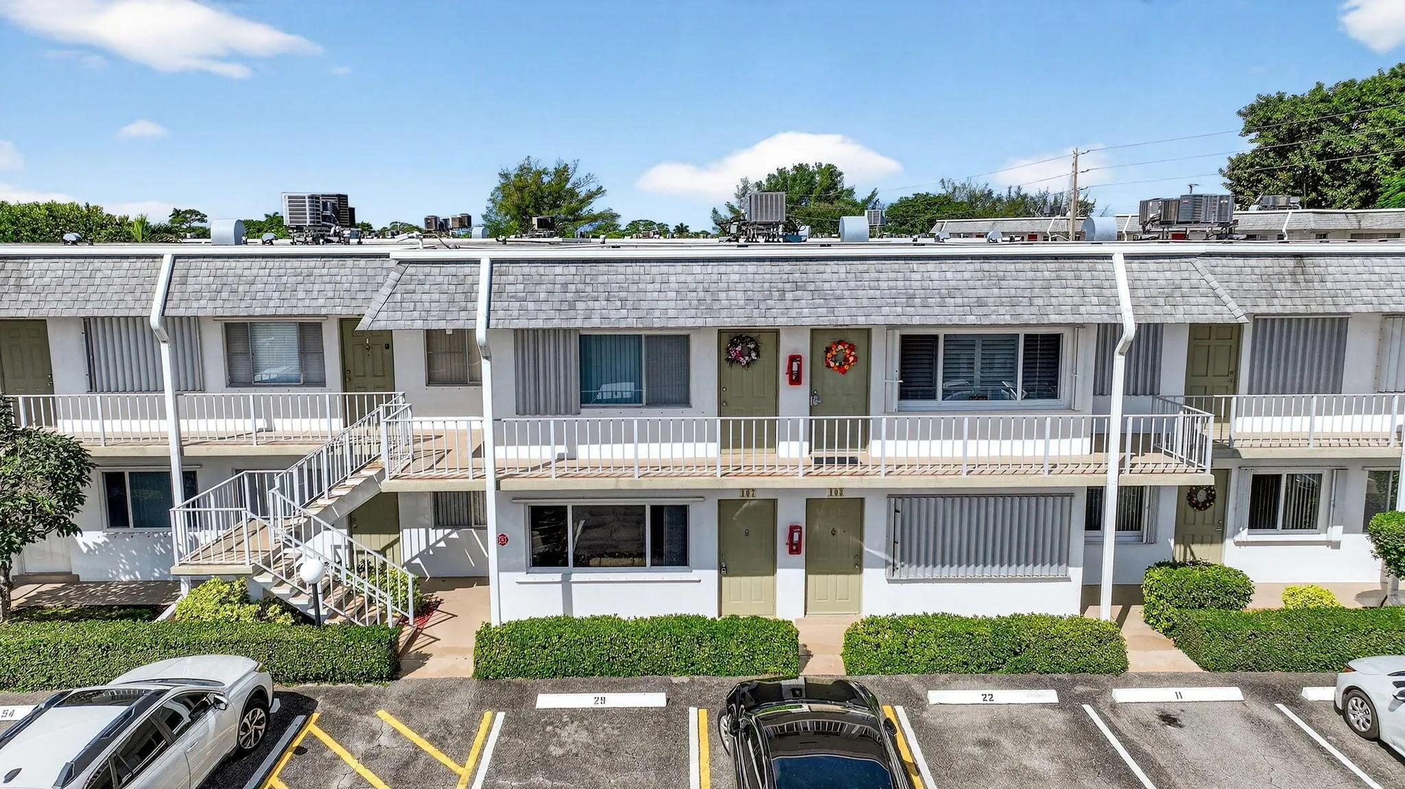 3160 Lake Osborne Dr, #107