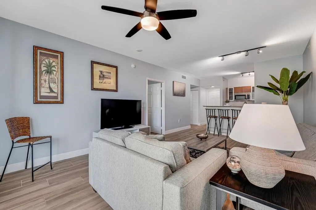 625 Casa Loma Boulevard, #707