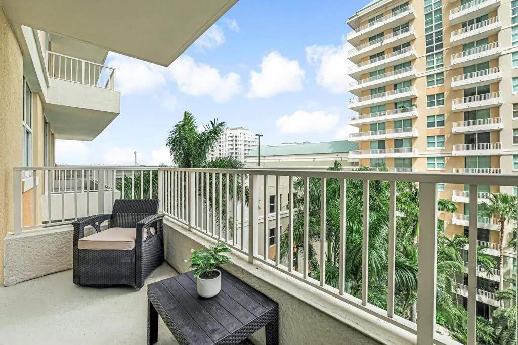625 Casa Loma Boulevard, #707