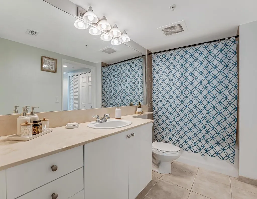 625 Casa Loma Boulevard, #707