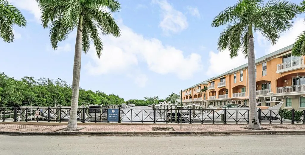 625 Casa Loma Boulevard, #707