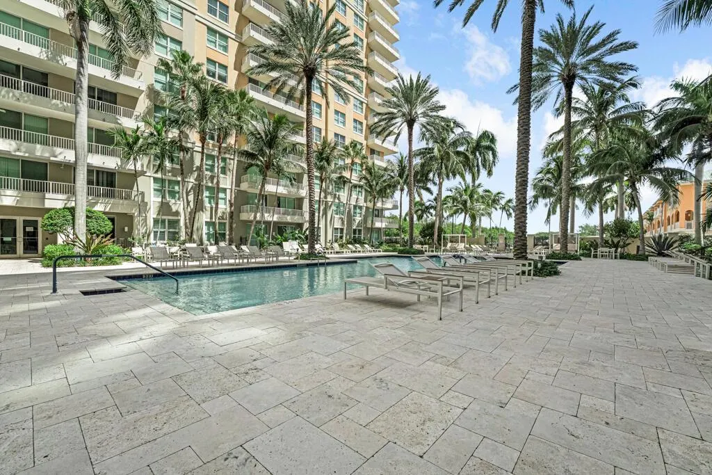 625 Casa Loma Boulevard, #707