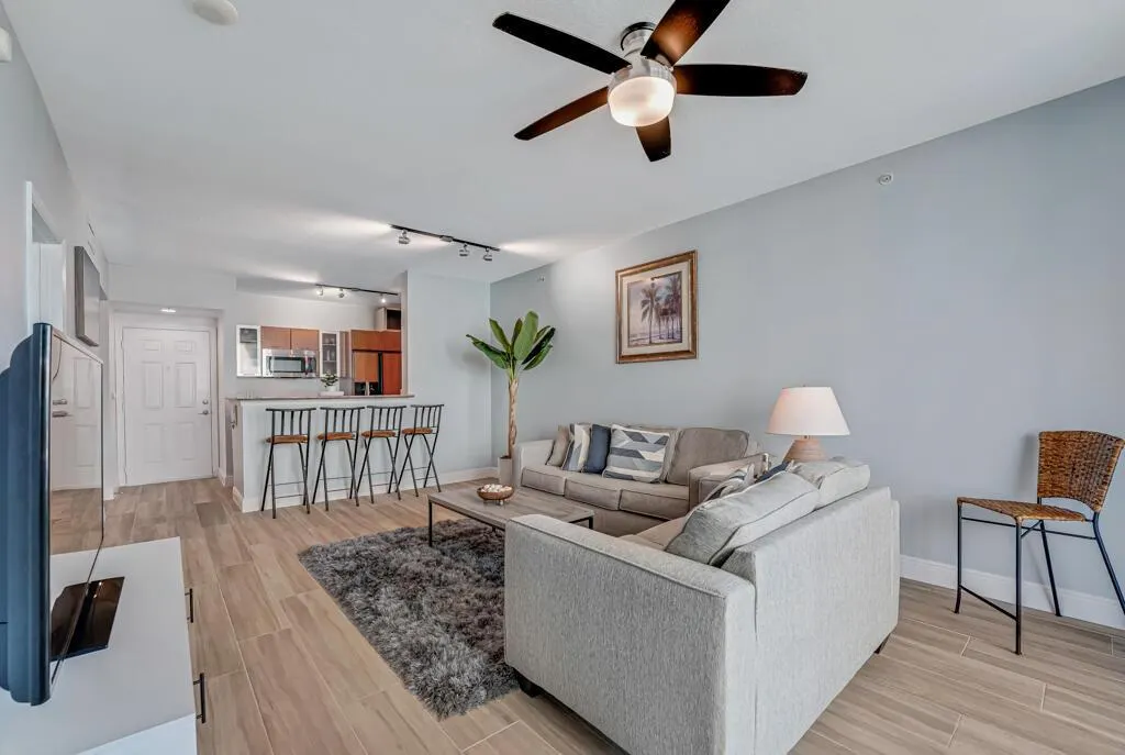 625 Casa Loma Boulevard, #707