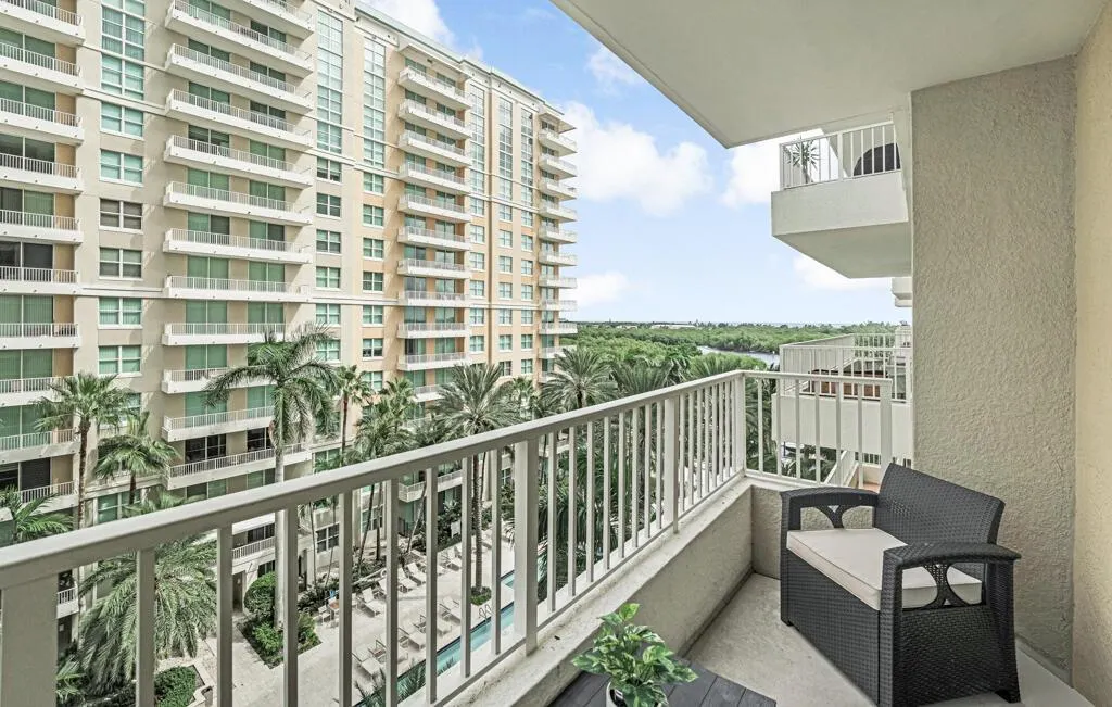 625 Casa Loma Boulevard, #707