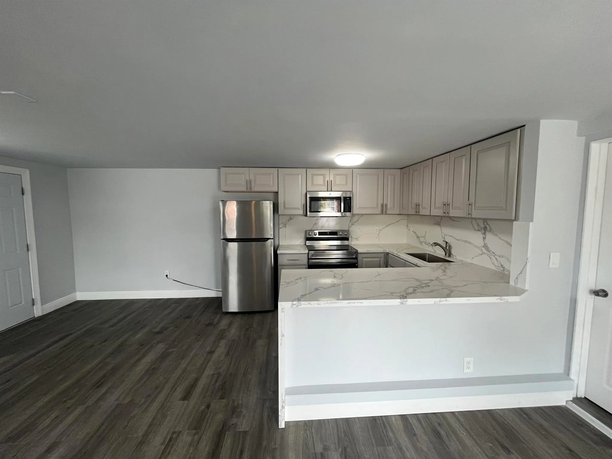 1421 SE 2nd Street, #Studio