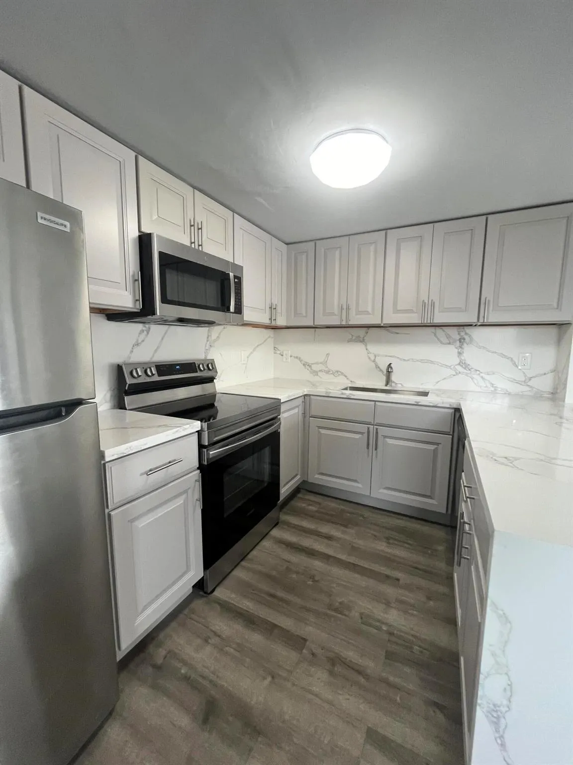 1421 SE 2nd Street, #Studio