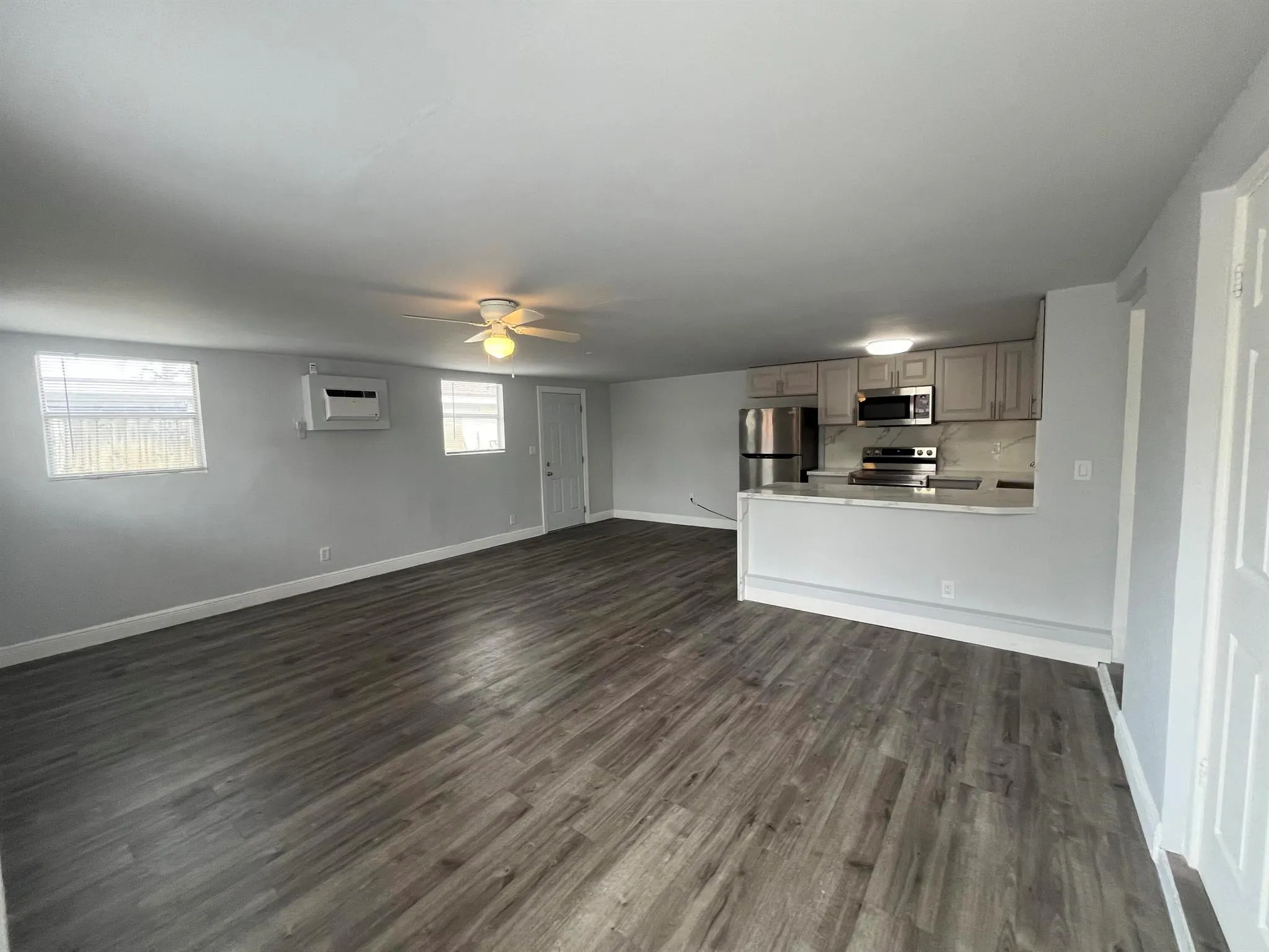 1421 SE 2nd Street, #Studio