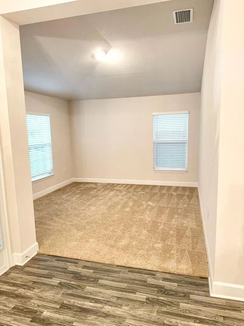 5237 NW Reba Circle