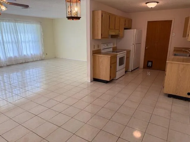 169 Dove Circle