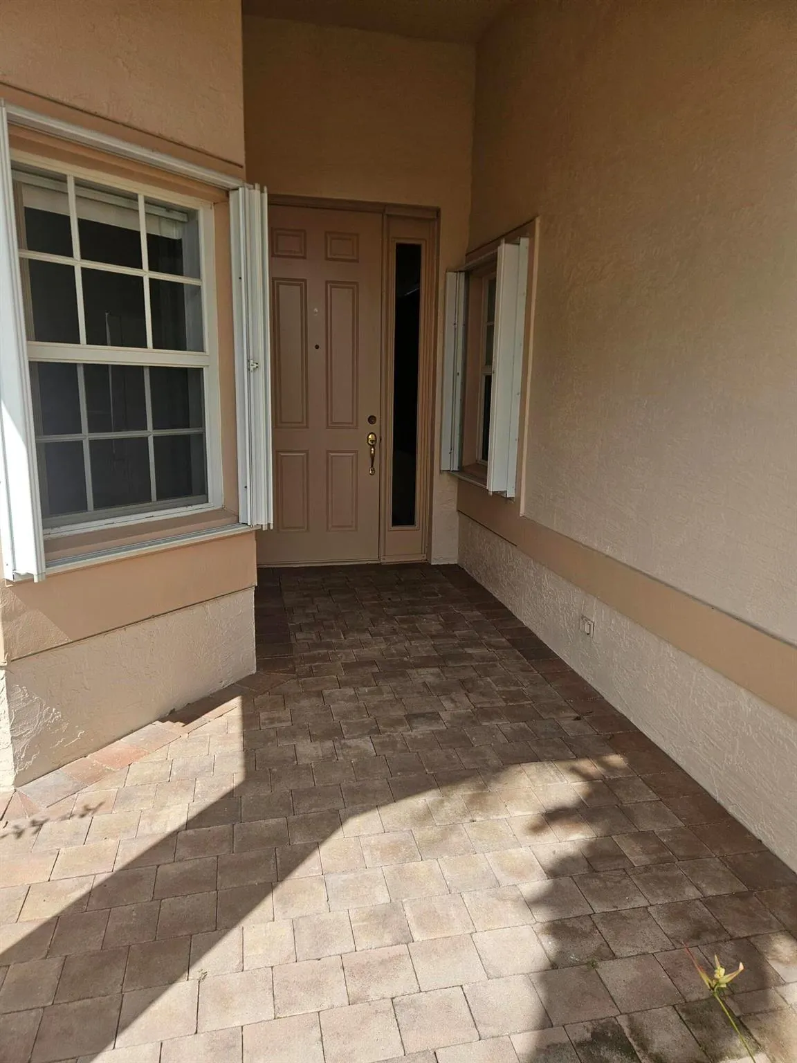 340 NW Breezy Point Loop