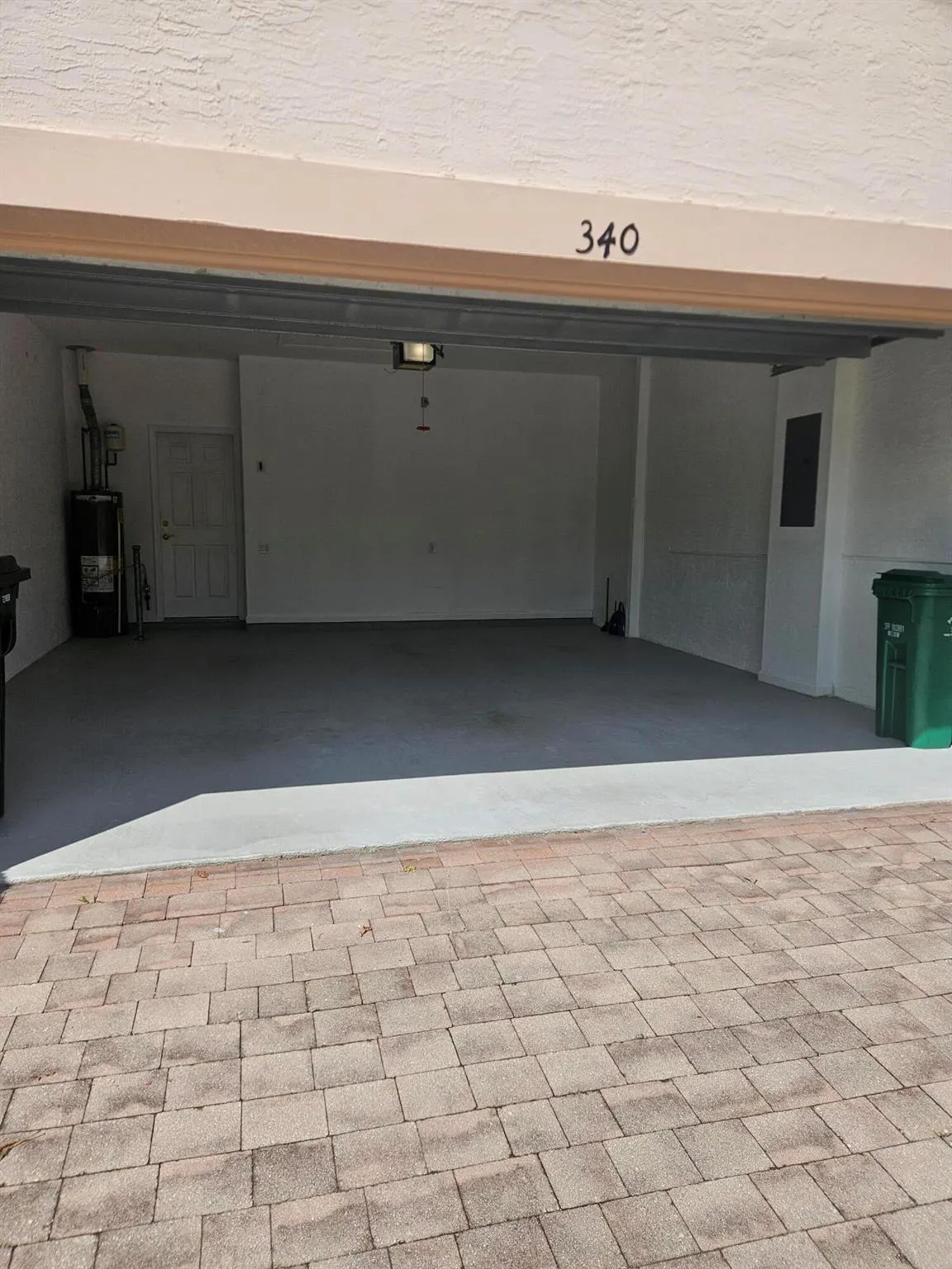 340 NW Breezy Point Loop