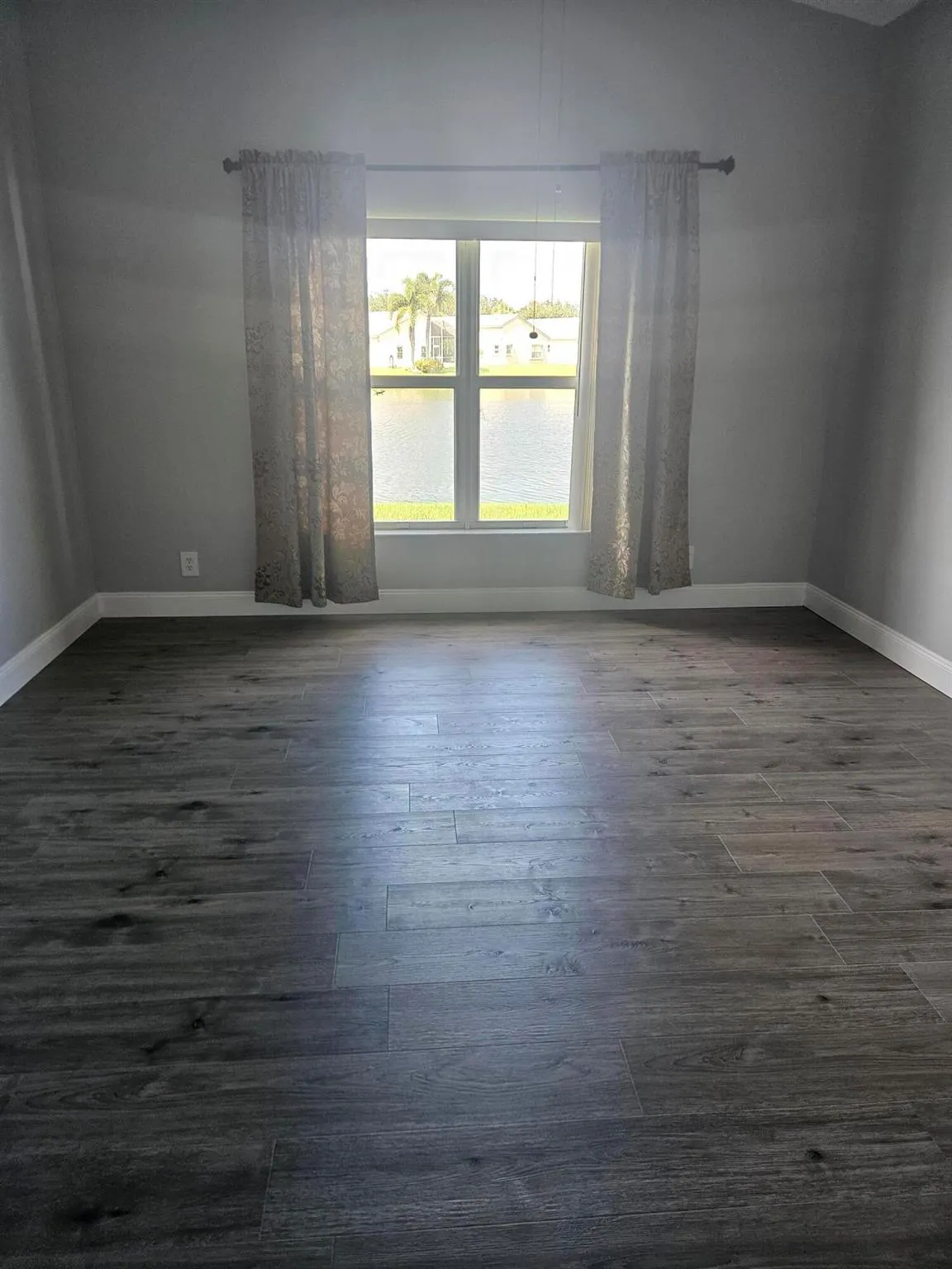 340 NW Breezy Point Loop