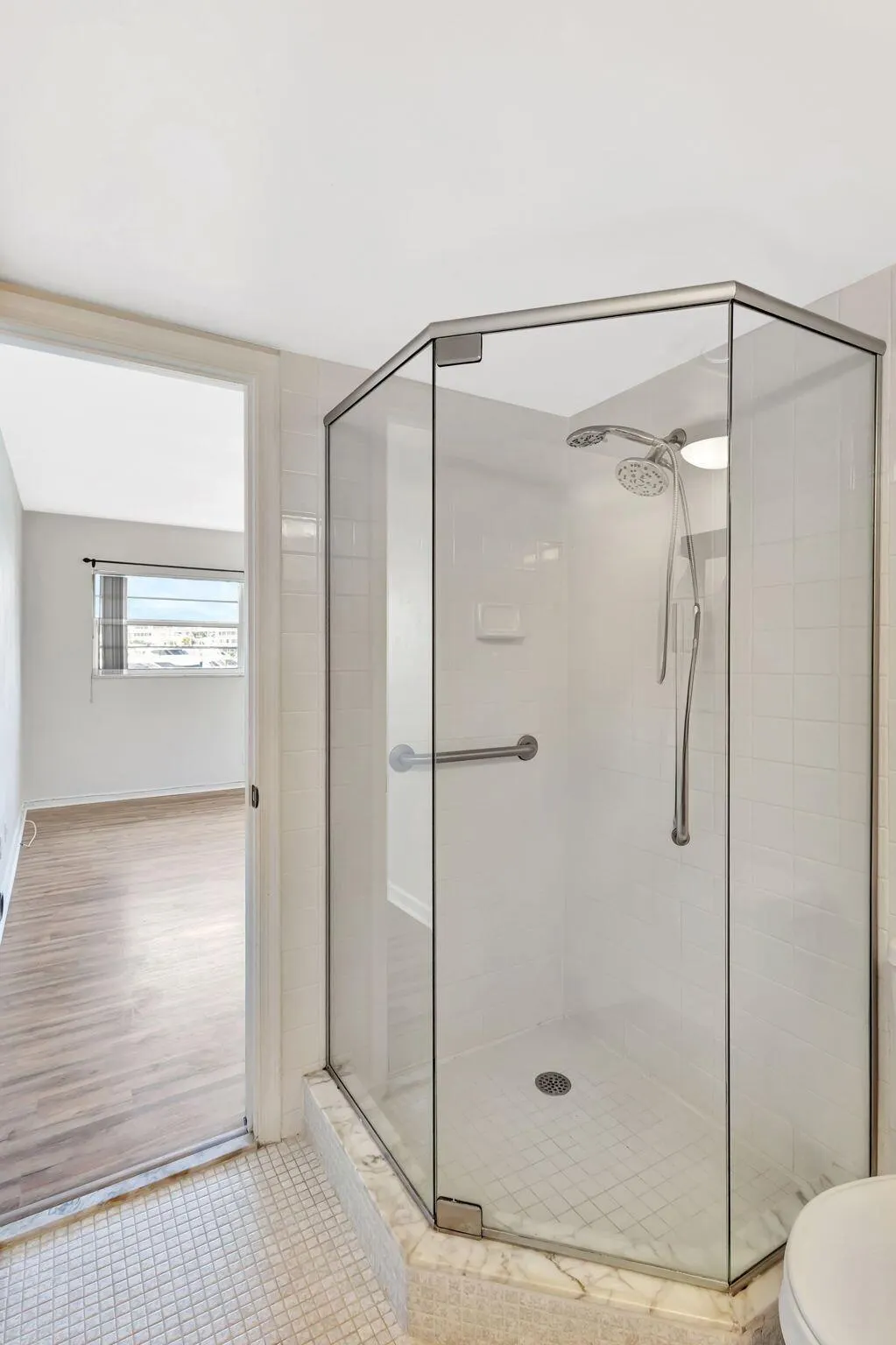 21 Yacht Club Drive, #102