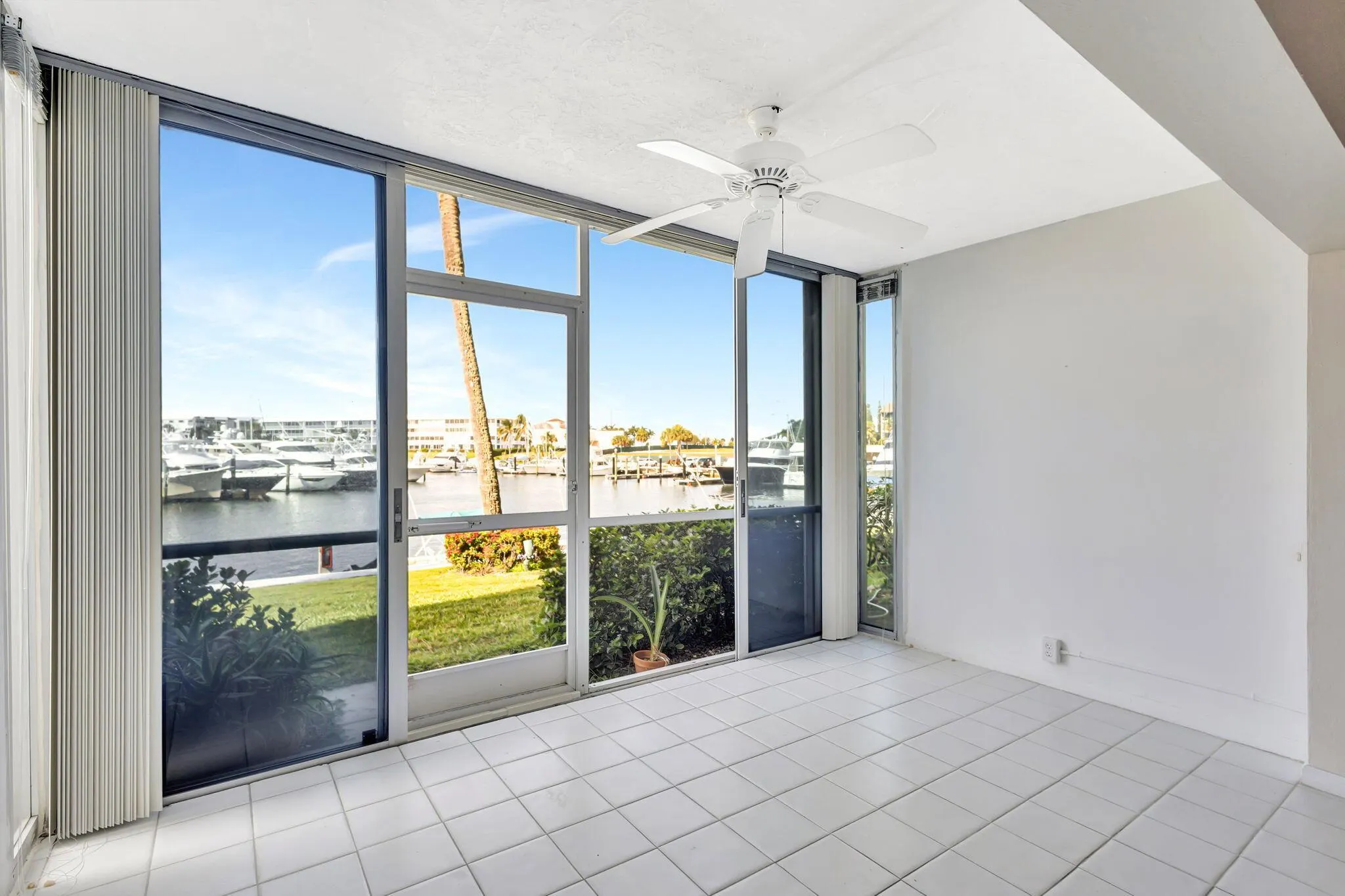 21 Yacht Club Drive, #102