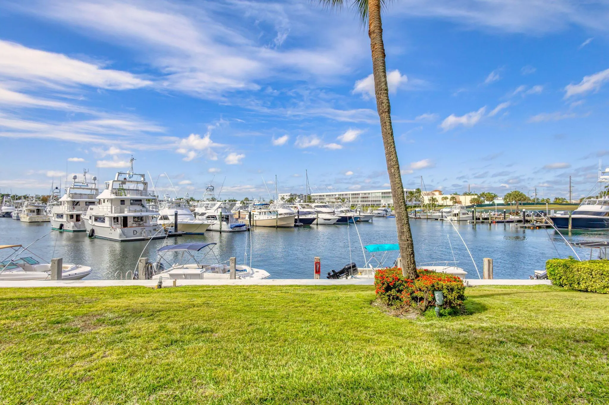 21 Yacht Club Drive, #102