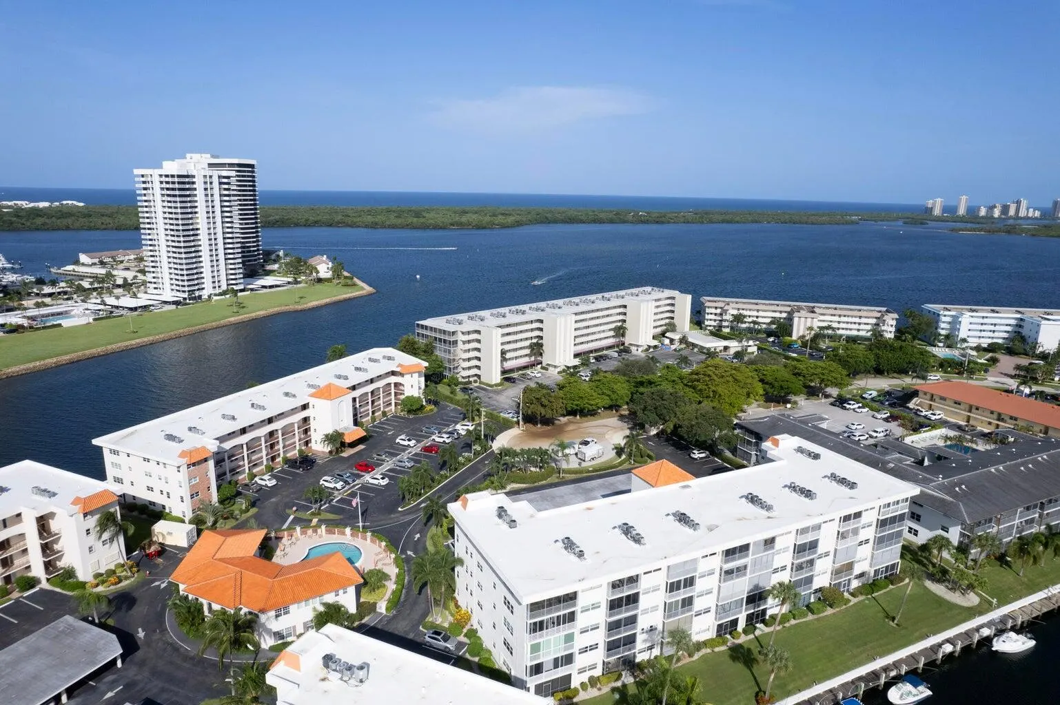 21 Yacht Club Drive, #102