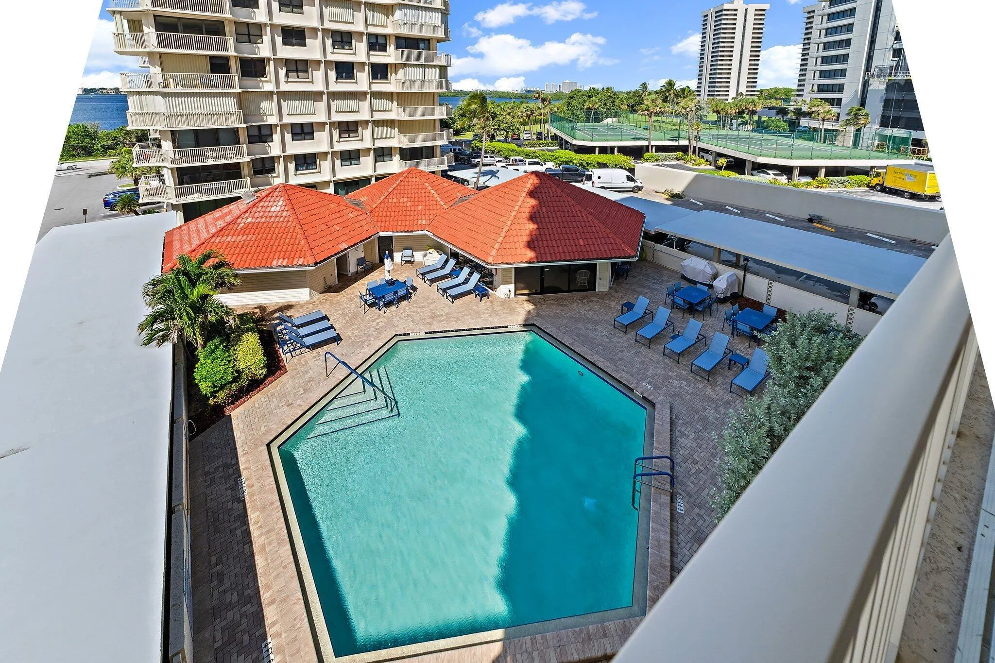 5480 N Ocean Drive, #A3c