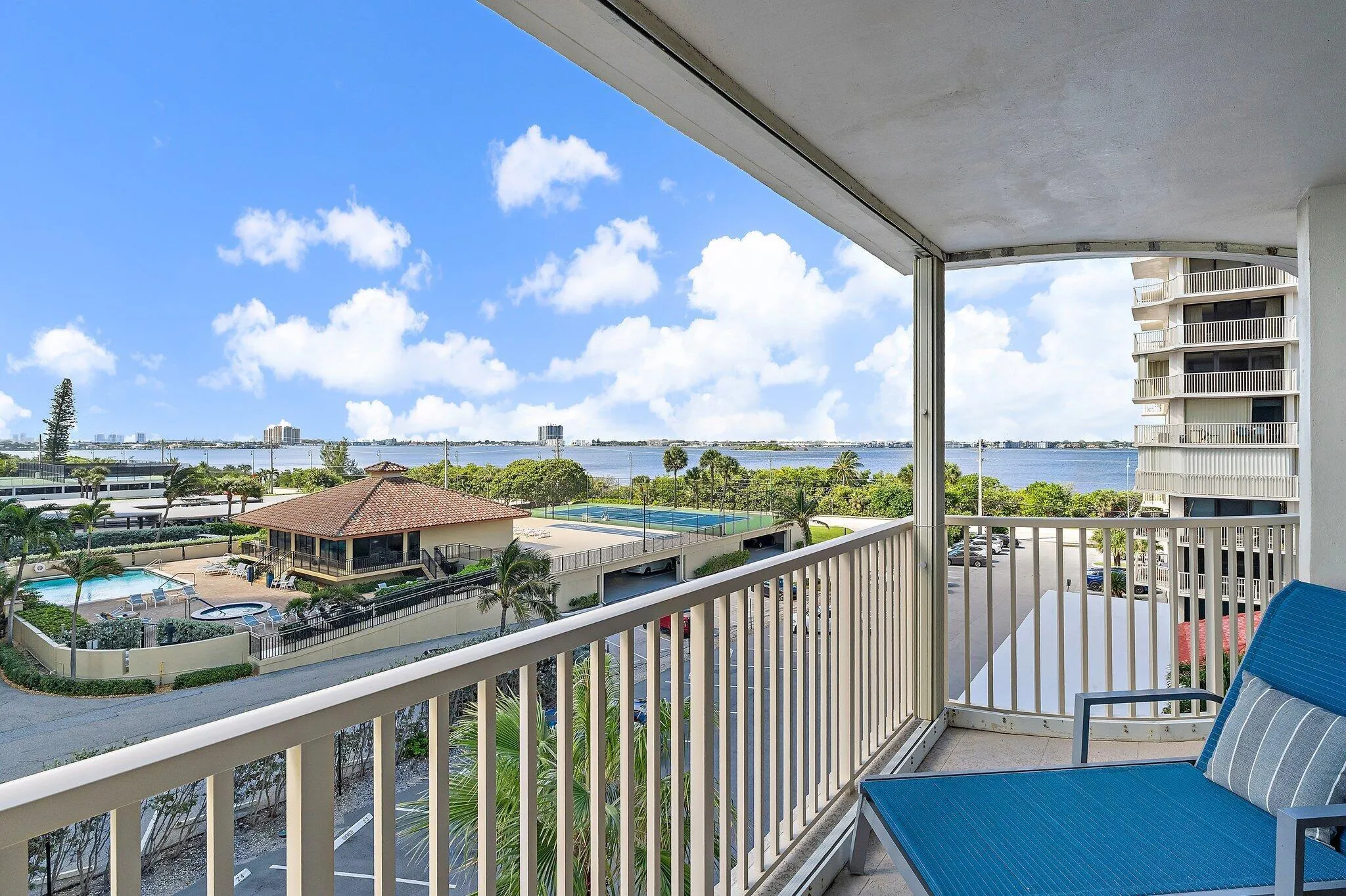 5480 N Ocean Drive, #A3c