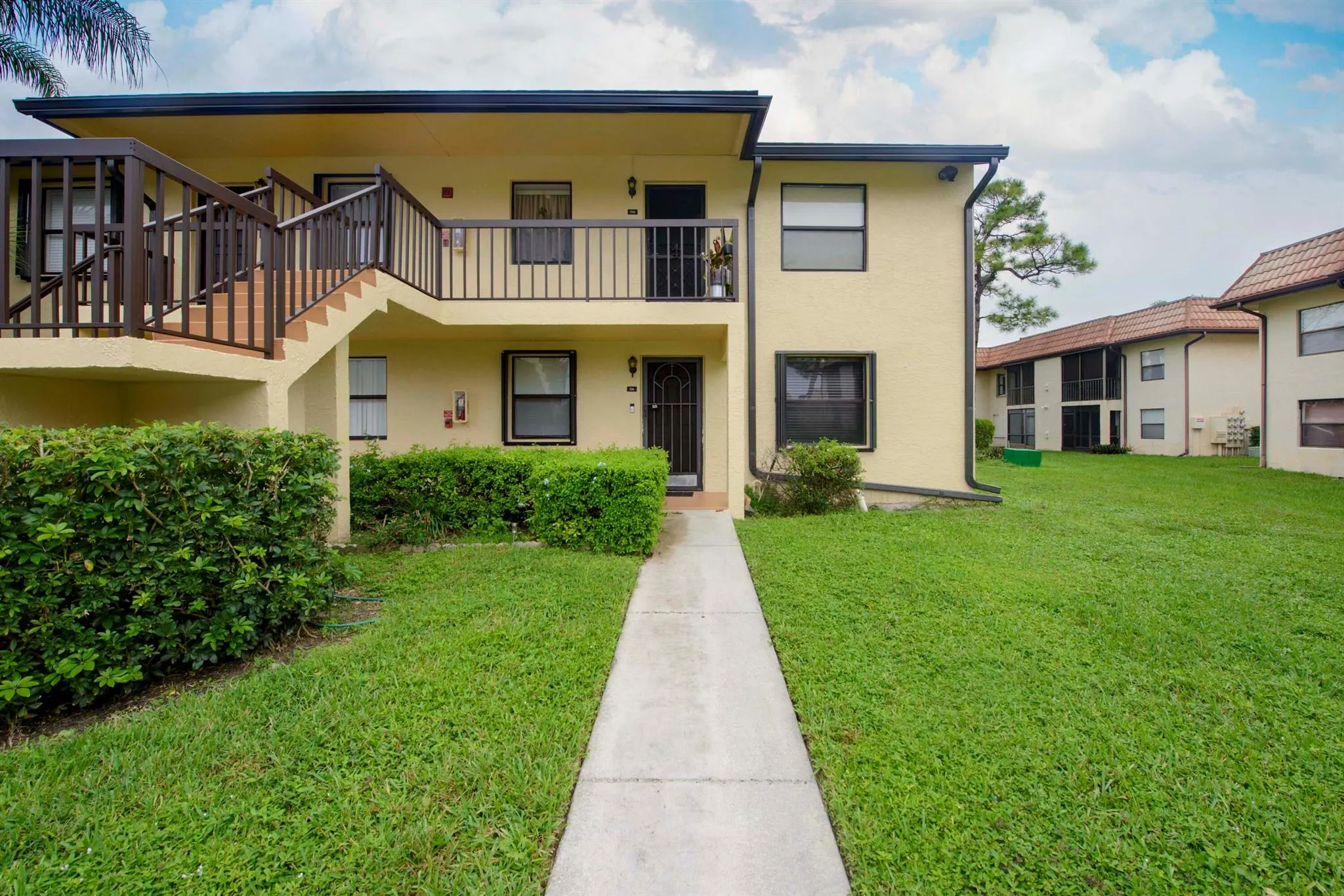 4689 Lucerne Lakes E Boulevard E, #106