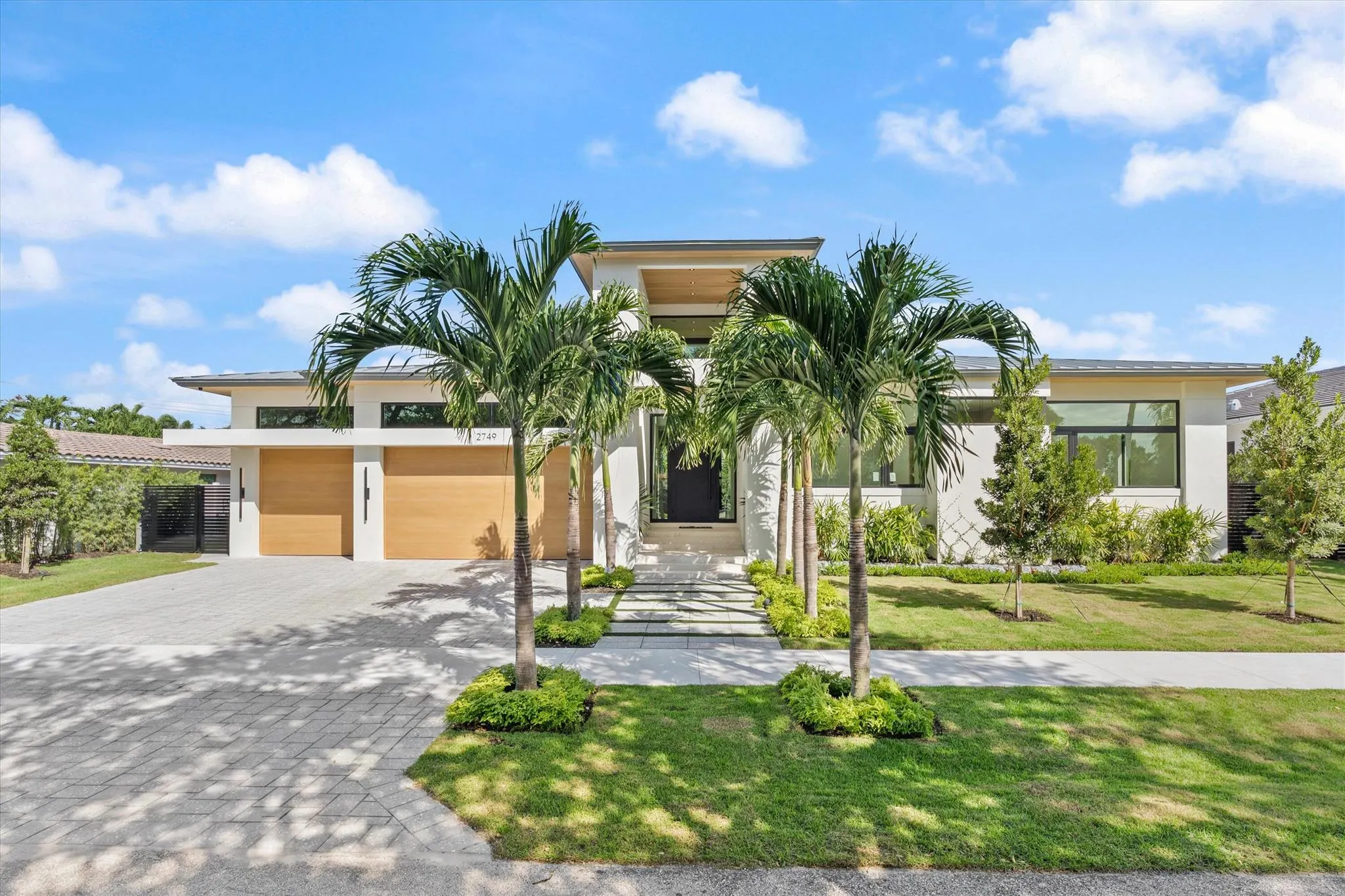 2749 NE 34th Street