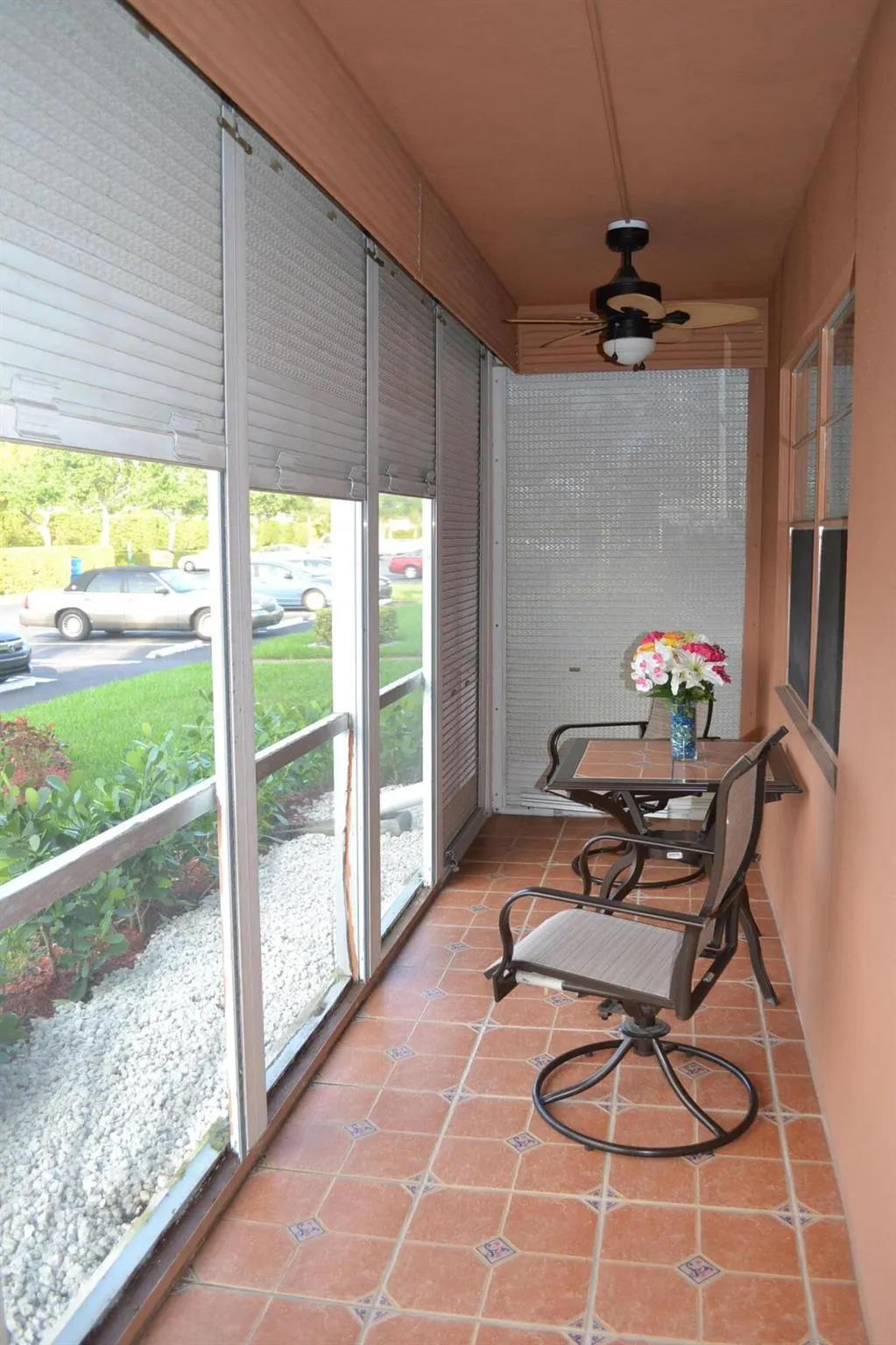 467 Mansfield L