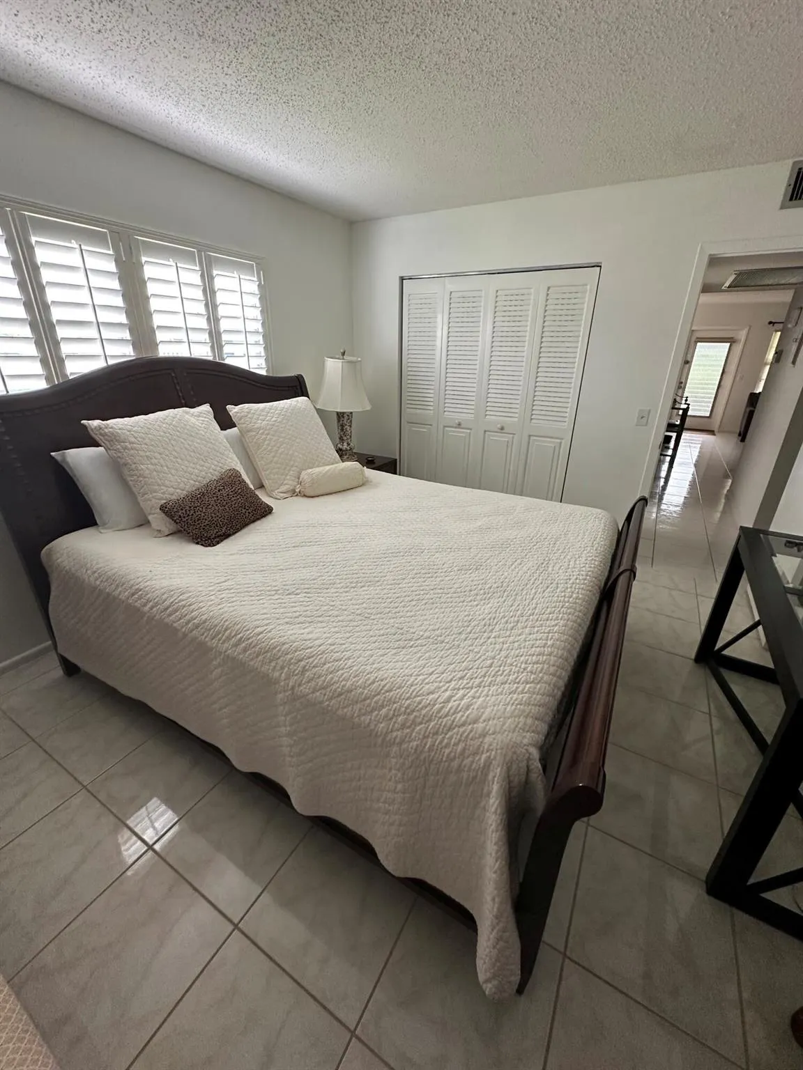 467 Mansfield L