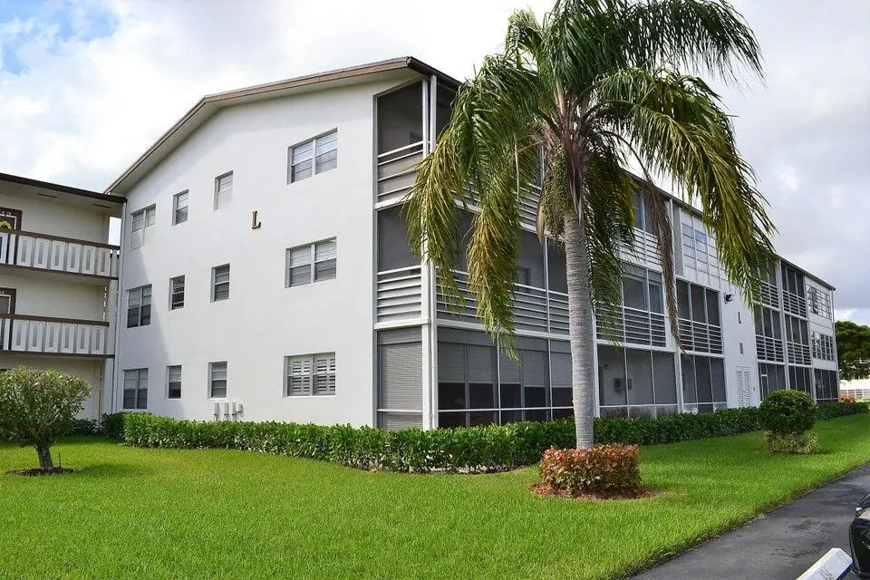 467 Mansfield L