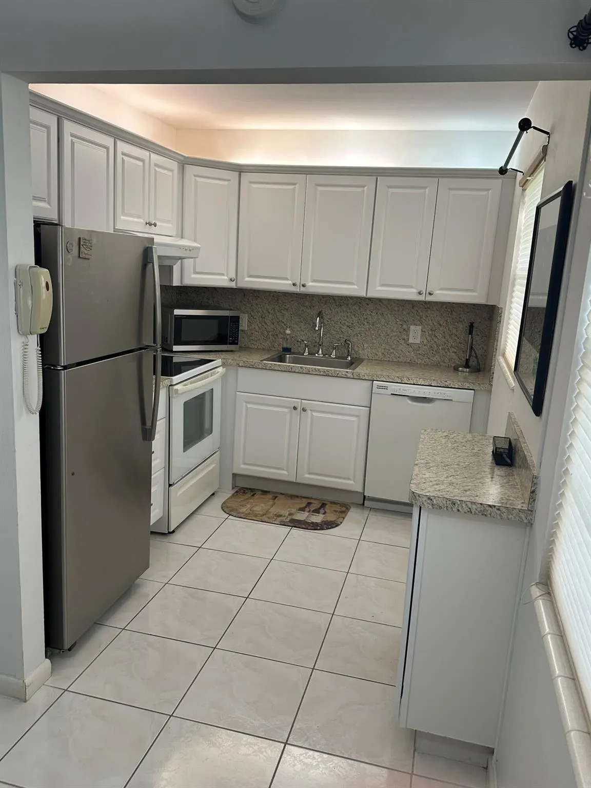 467 Mansfield L