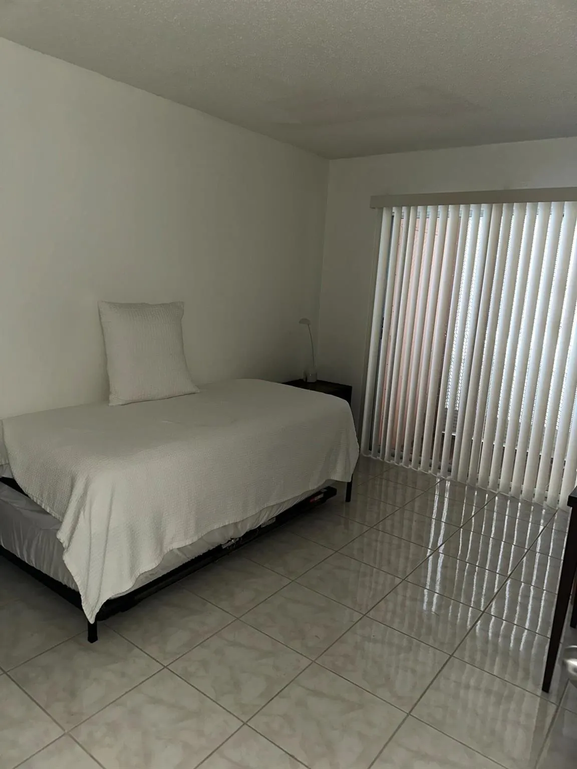467 Mansfield L