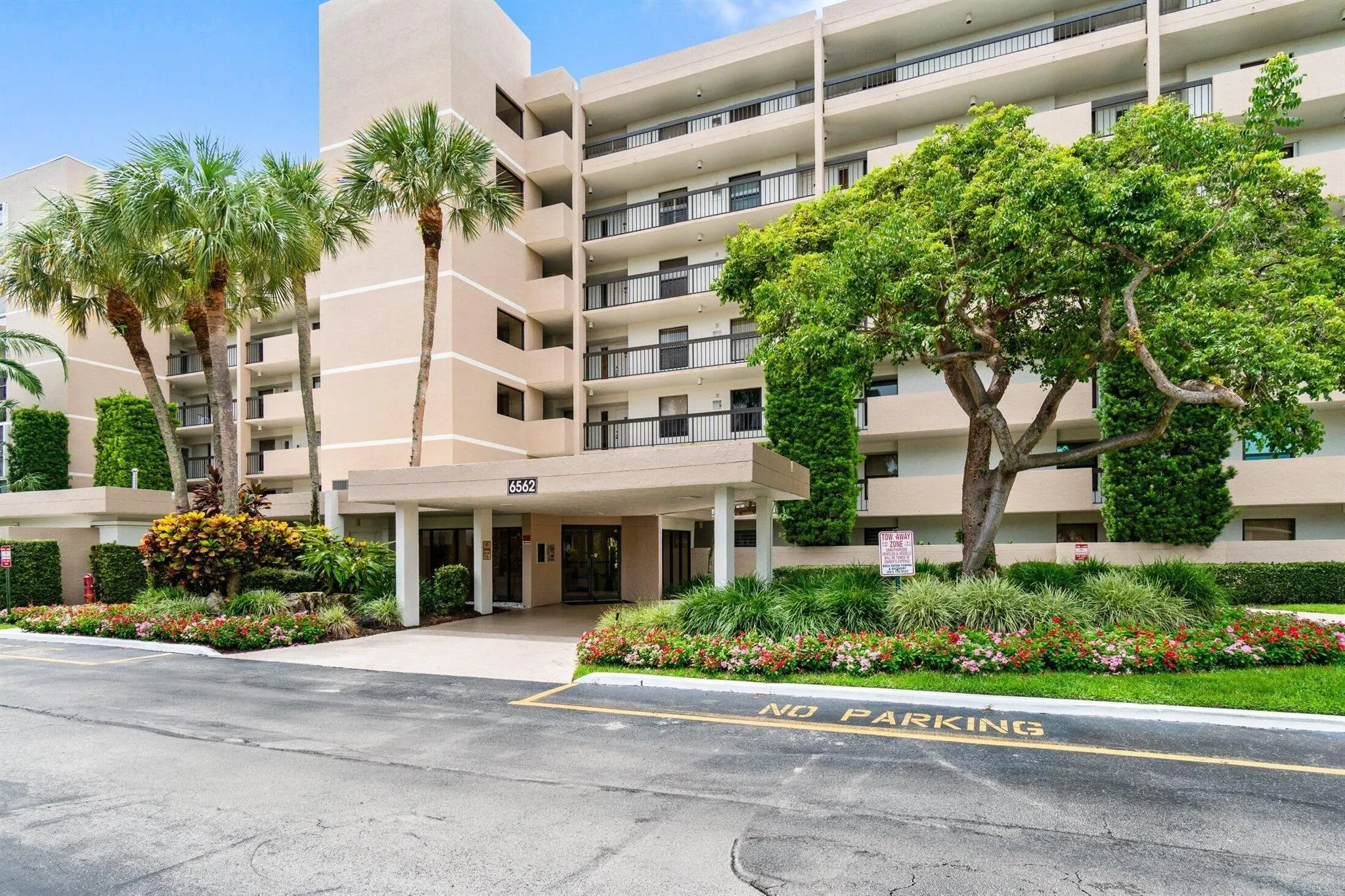 6562 Boca Del Mar Drive, #527