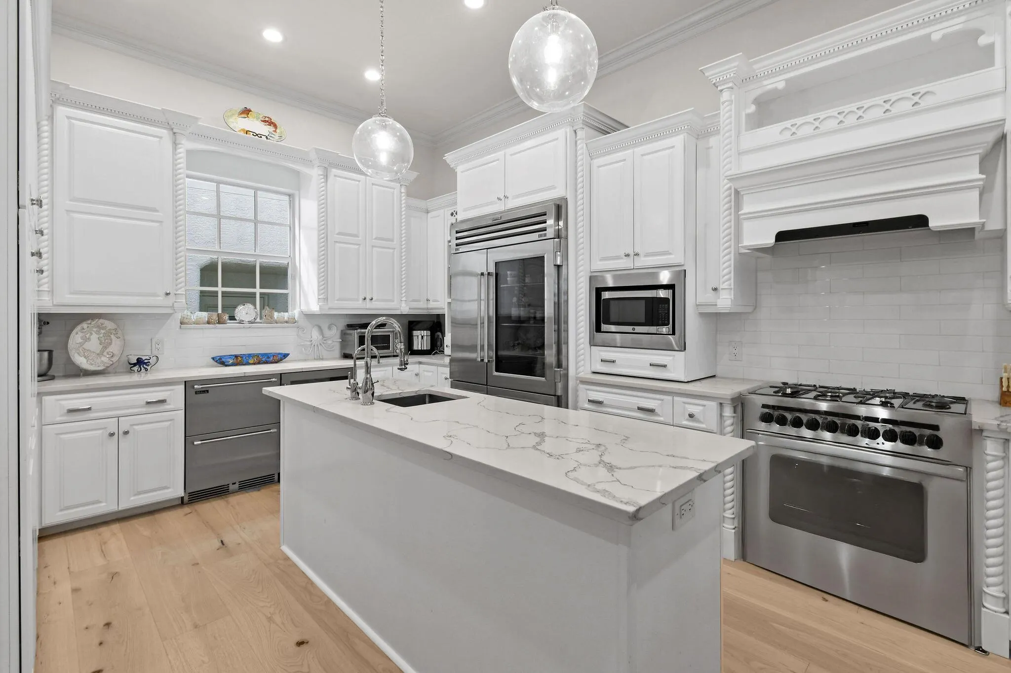 201 Avila Road