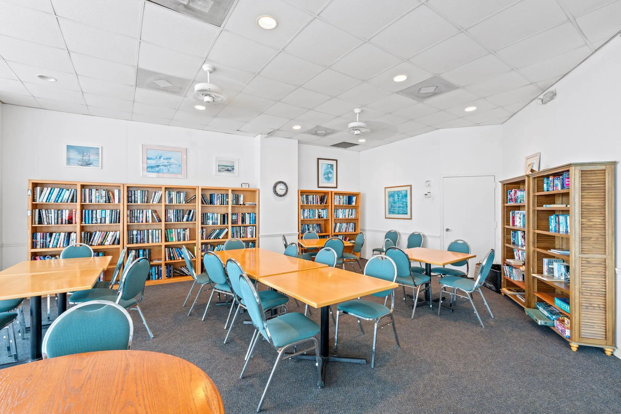 124 Lakeshore Drive, #5290