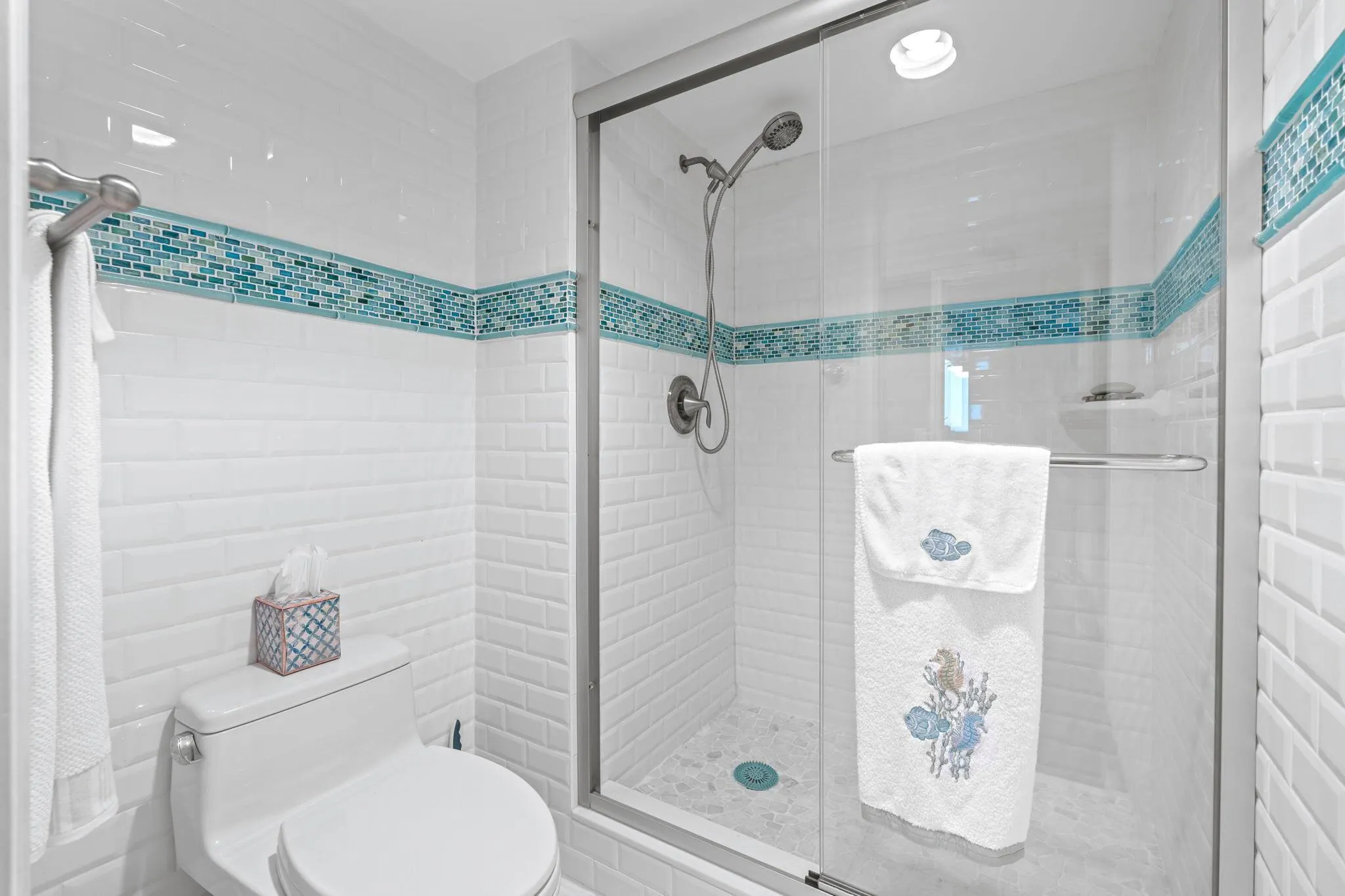 124 Lakeshore Drive, #5290